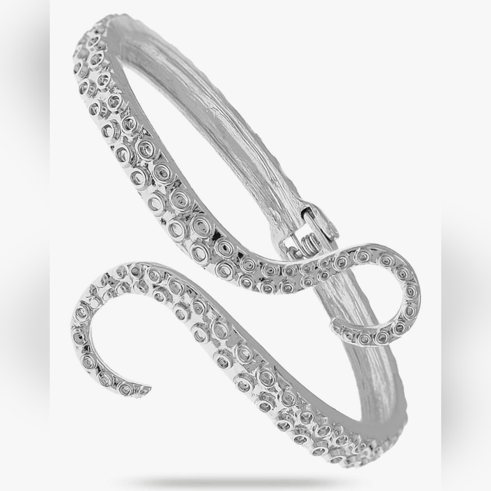 Elegant‎ Silver Bracelet